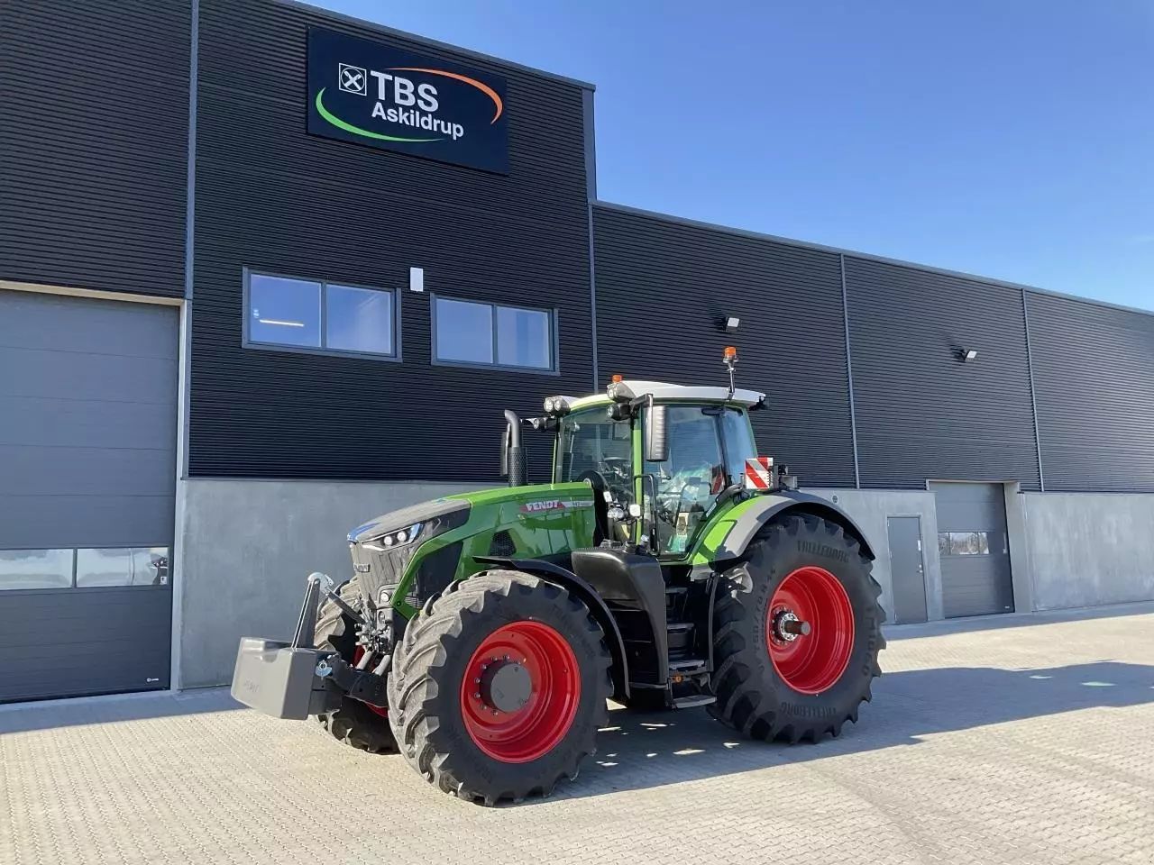 E-FARM: Fendt 942 Vario - Tractor - id 8JPYCFM - Potencia del motor: 420 - Dinamarca