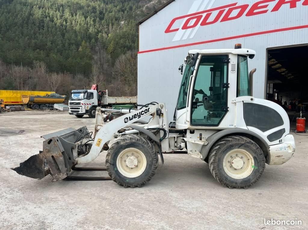 E-FARM: ATLAS 65e - Chargeuse sur pneus - id BVXQTCU - 26 000 € - Année: 2016 - Lecture du nombre d'heure: 6 810,France
