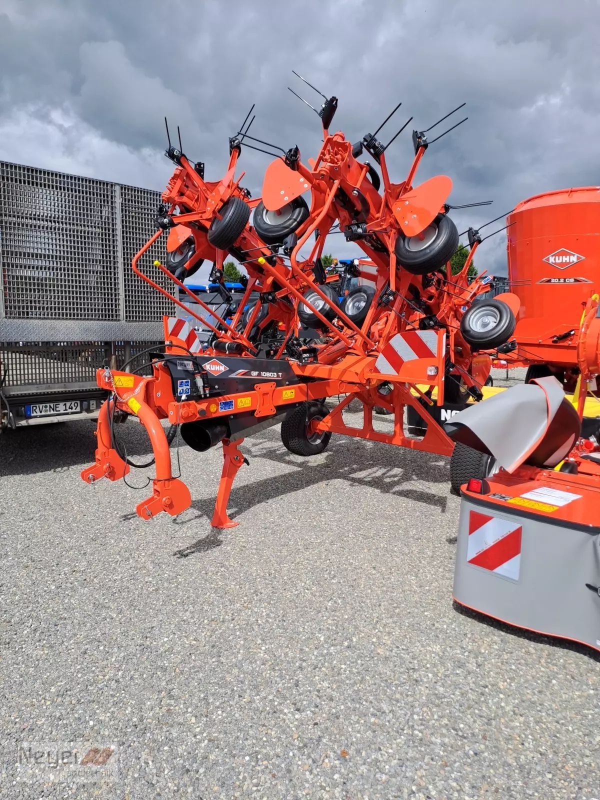 E-FARM: Kuhn GF 10803 T - Tedder - id 6KJLQV4 - €27,500 - Year of construction: 2023 - Germany