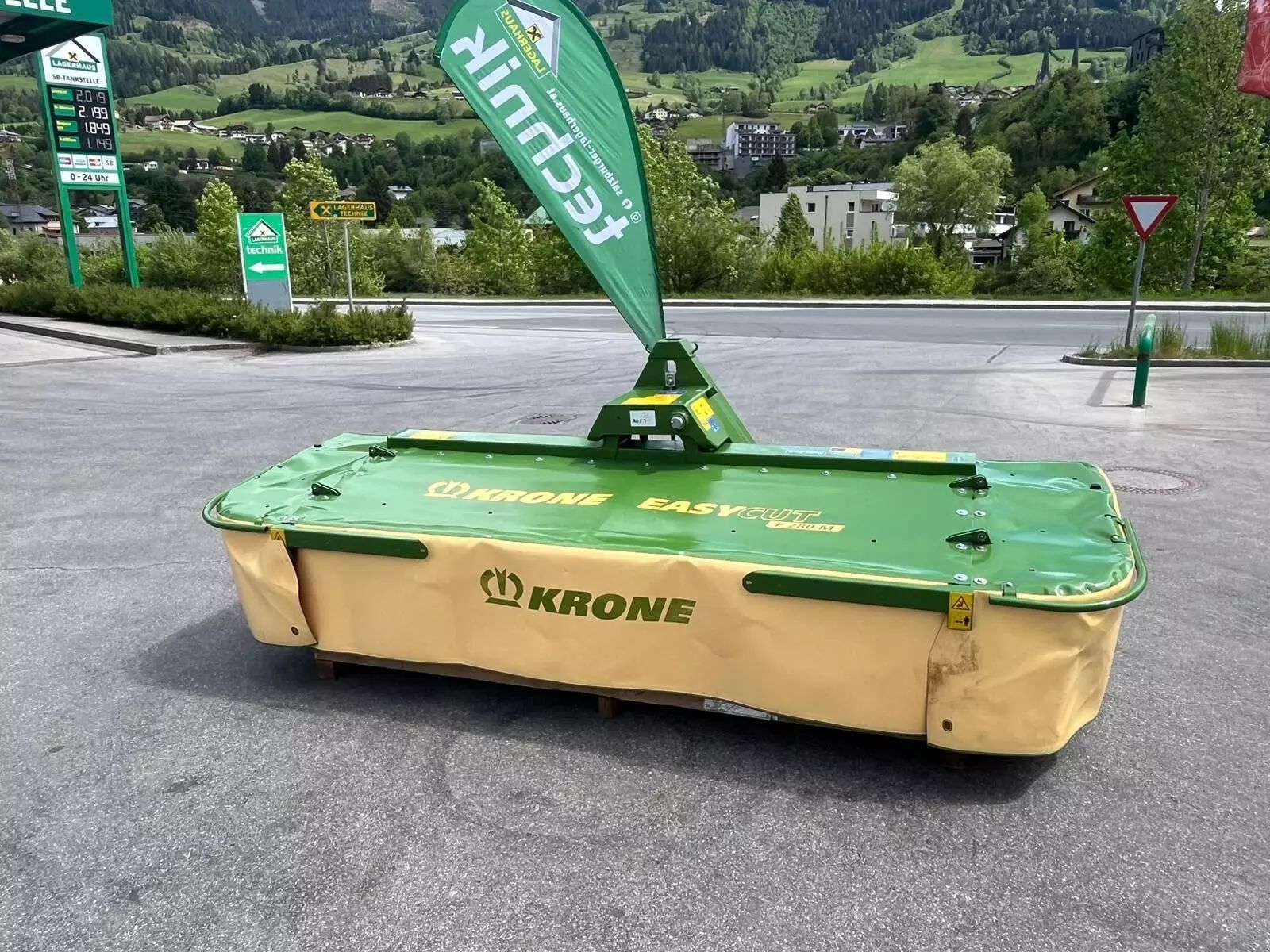 Krone easy cut f 280 m Mower €10,177