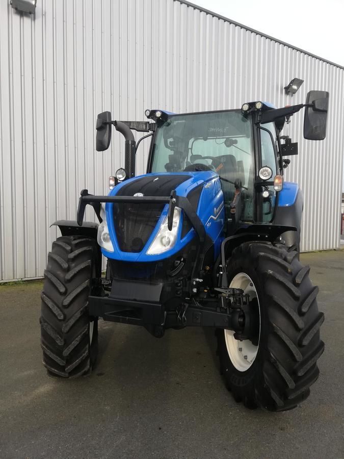 E-FARM: New Holland T5.120 - Trattore - id WCISEQU - Anno di costruzione: 2023 - Ore: 13,Potenza del motore: 120,Francia