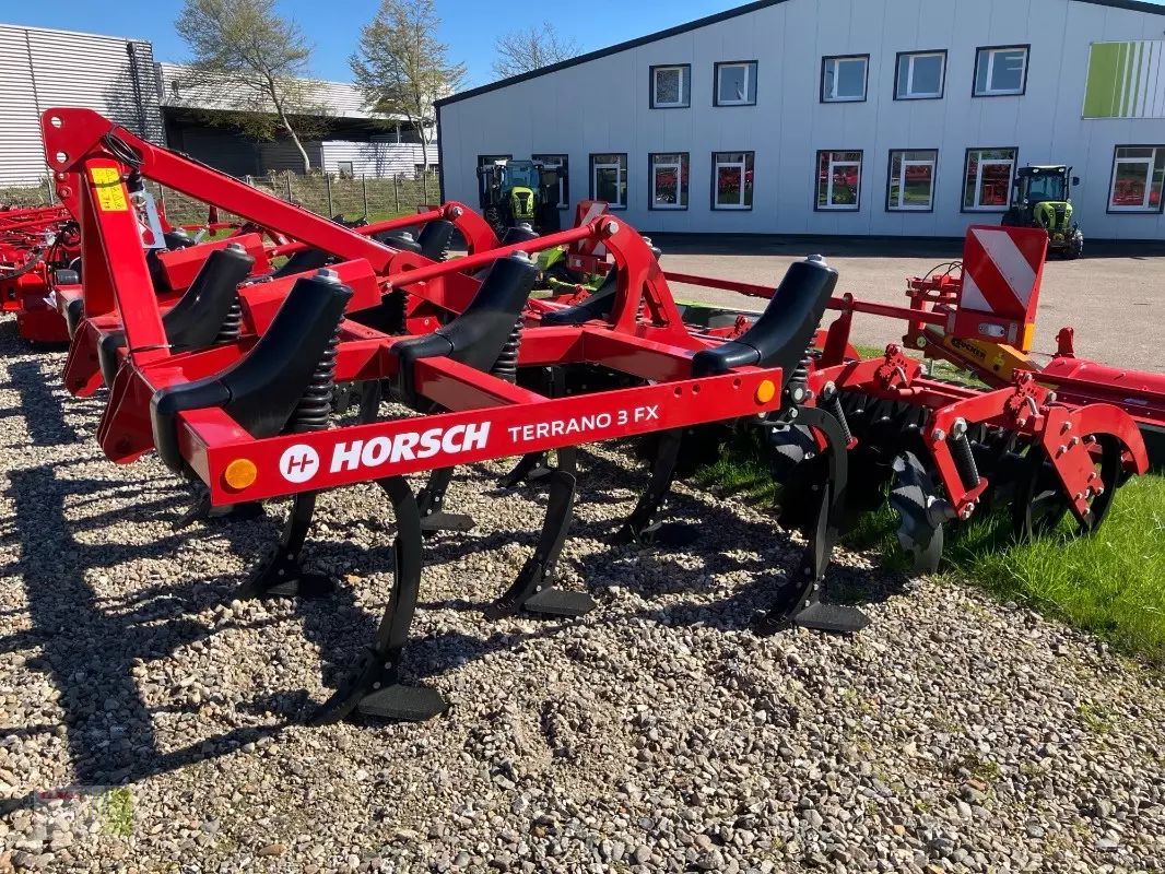 HORSCH Terrano 3 FX Cultivador