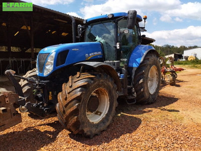 E-FARM: New Holland T7.250 - Tractor - id PDEHJ5H - €83,000 - Year of construction: 2016 - Engine hours: 2,560,Engine power (HP): 220,France