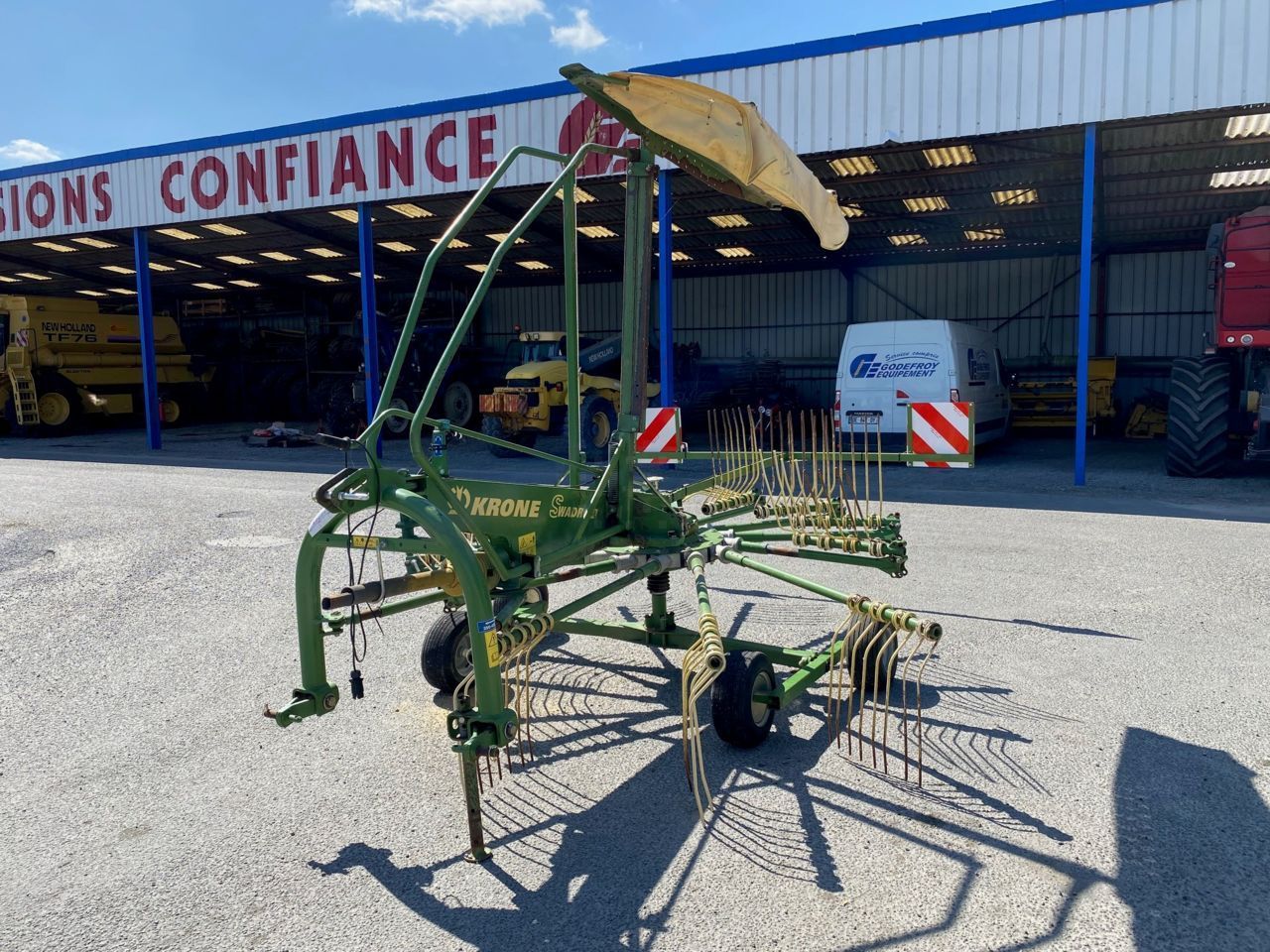 E-FARM: Krone Swadro 46 - Tedder - id 9KDWRAE - 5500 € - Año: 2018 - Francia