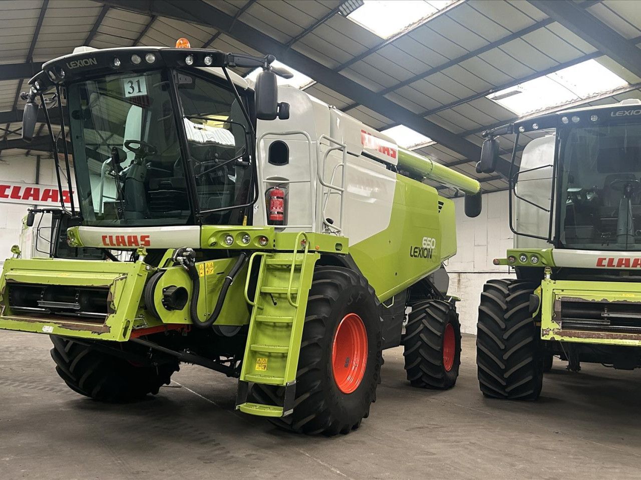 E-FARM: Claas Lexion 650 - Cosechadora - id L68XXXW - 183.131 € - Año: 2018 - Horas: 1424,Potencia del motor: 354,Reino Unido
