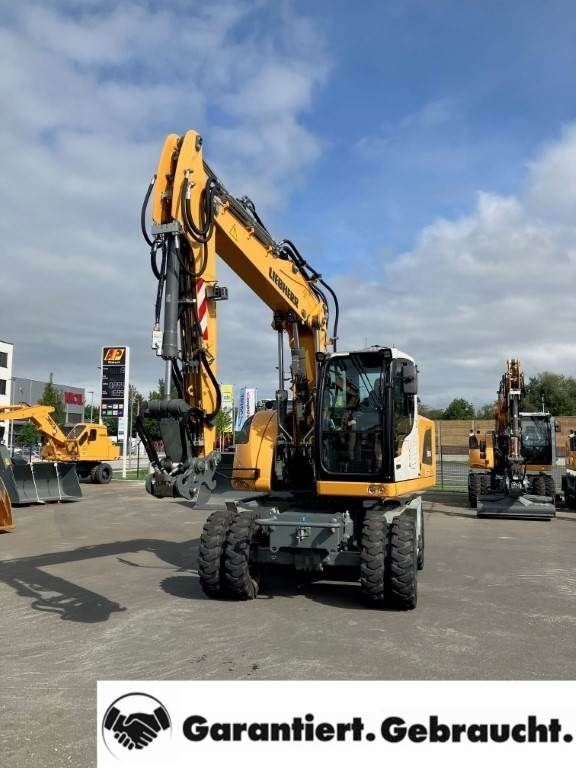 Liebherr a 914 litronic Wheeled excavator €138,000