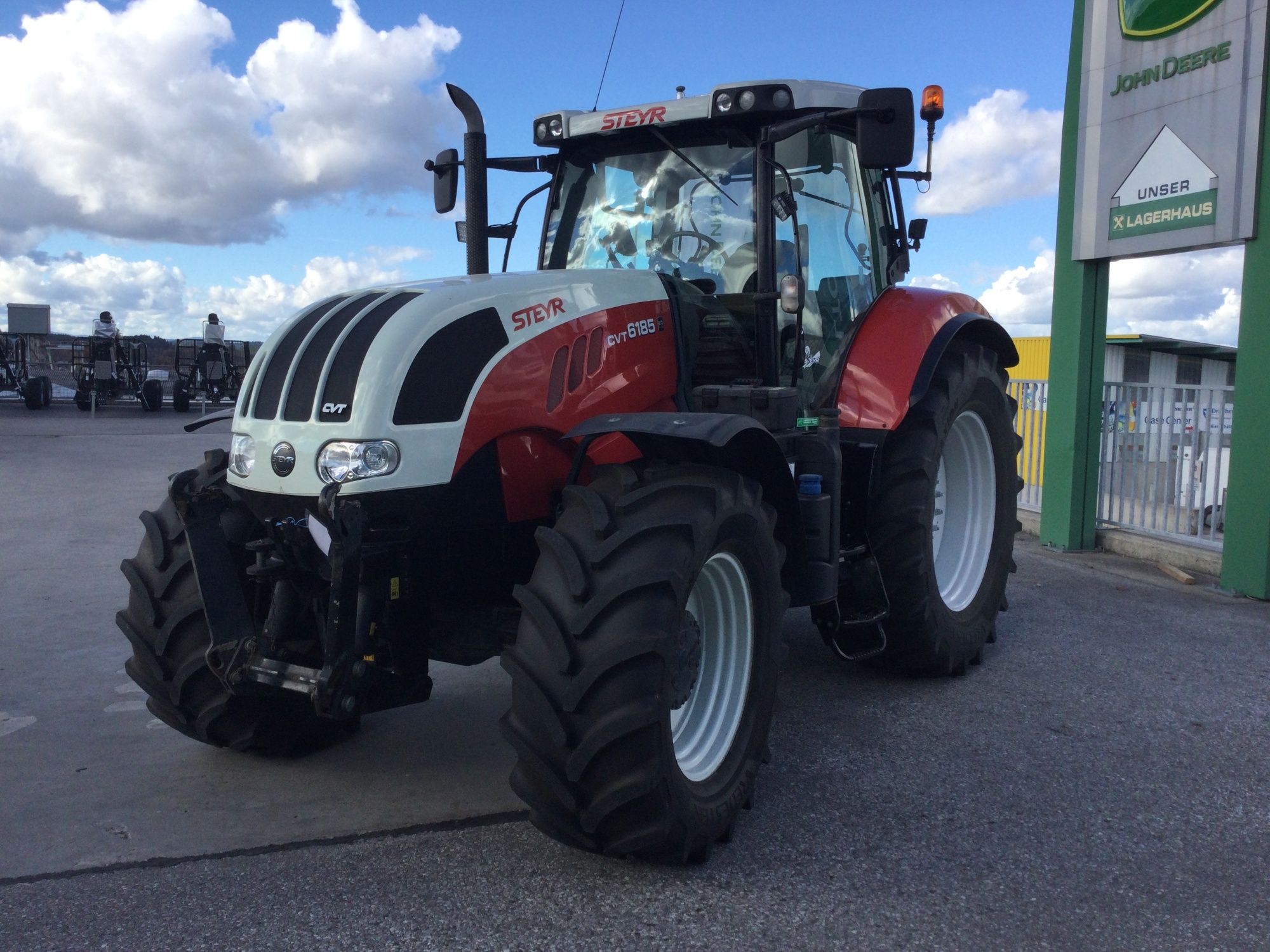 E-FARM: Steyr CVT 6185 - Traktor - id N4SVGXN - 71.583 € - Baujahr: 2012 - Abgelesene Motorstunden: 5.580,Motorleistung (PS): 185,Österreich