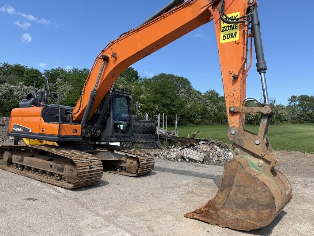 Doosan dx 225 lc-5 Koparka gąsienicowa 52 101 €