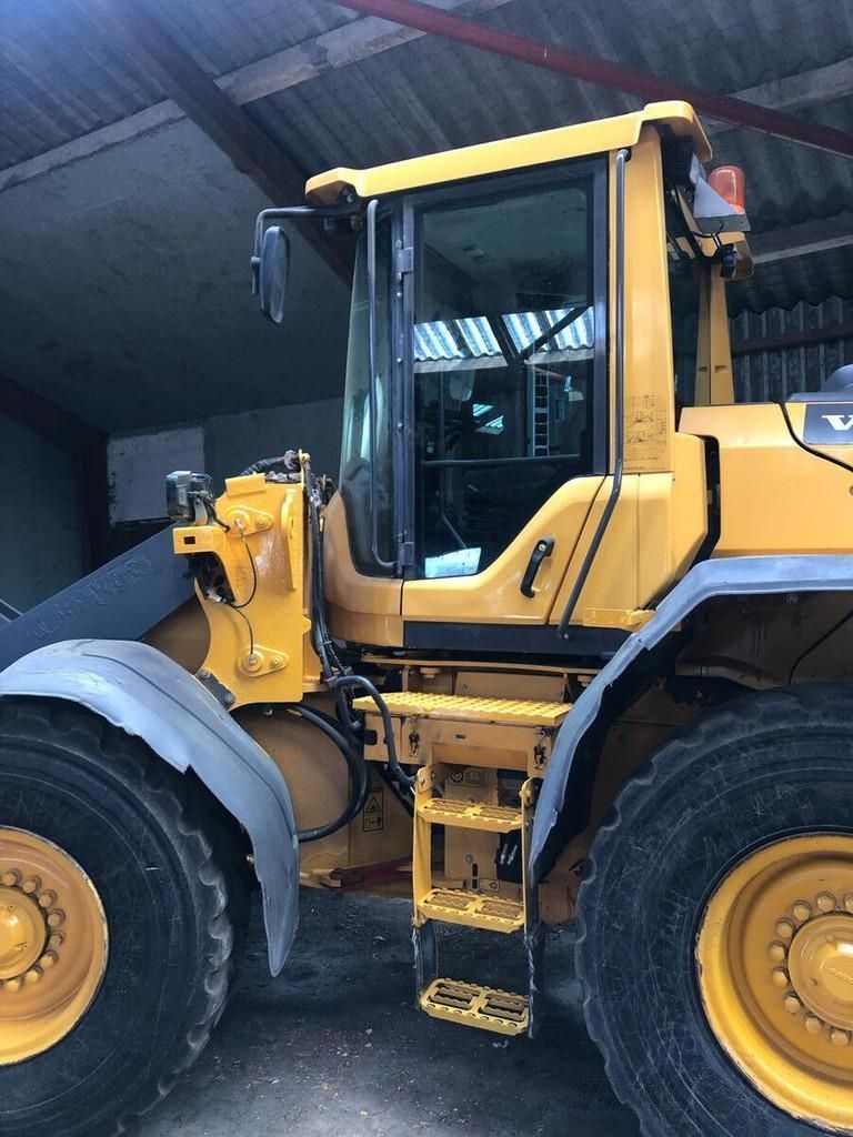 VOLVO l90 h Gummiged 67.000 €