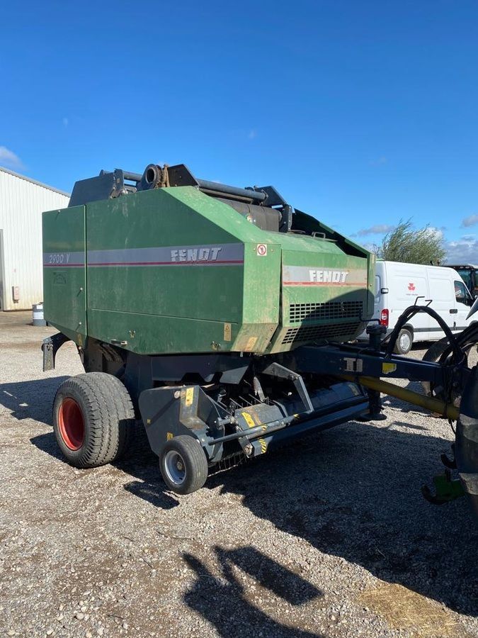 E-FARM: Fendt 2900 V - Ballenpresse - id 8PCSCBN - 12.500 € - Baujahr: 2007 - Ballenanzahl: 7.000,Frankreich