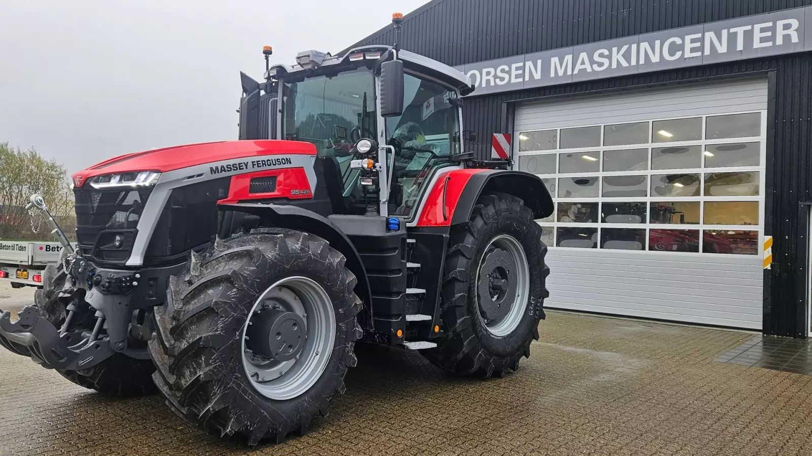 Massey Ferguson 425 Трактор 267 356 €