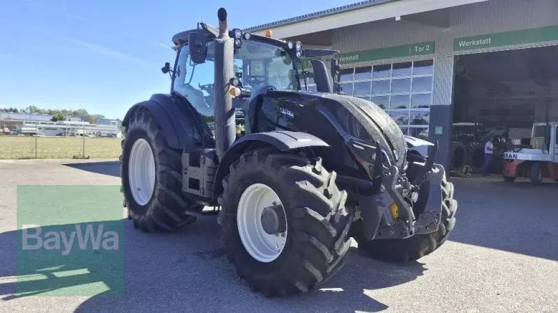 E-FARM: Valtra T174e - Tractor - id EUFPGBE - €74,900 - Year of construction: 2016 - Engine hours: 3,450,Engine power (HP): 175,Germany