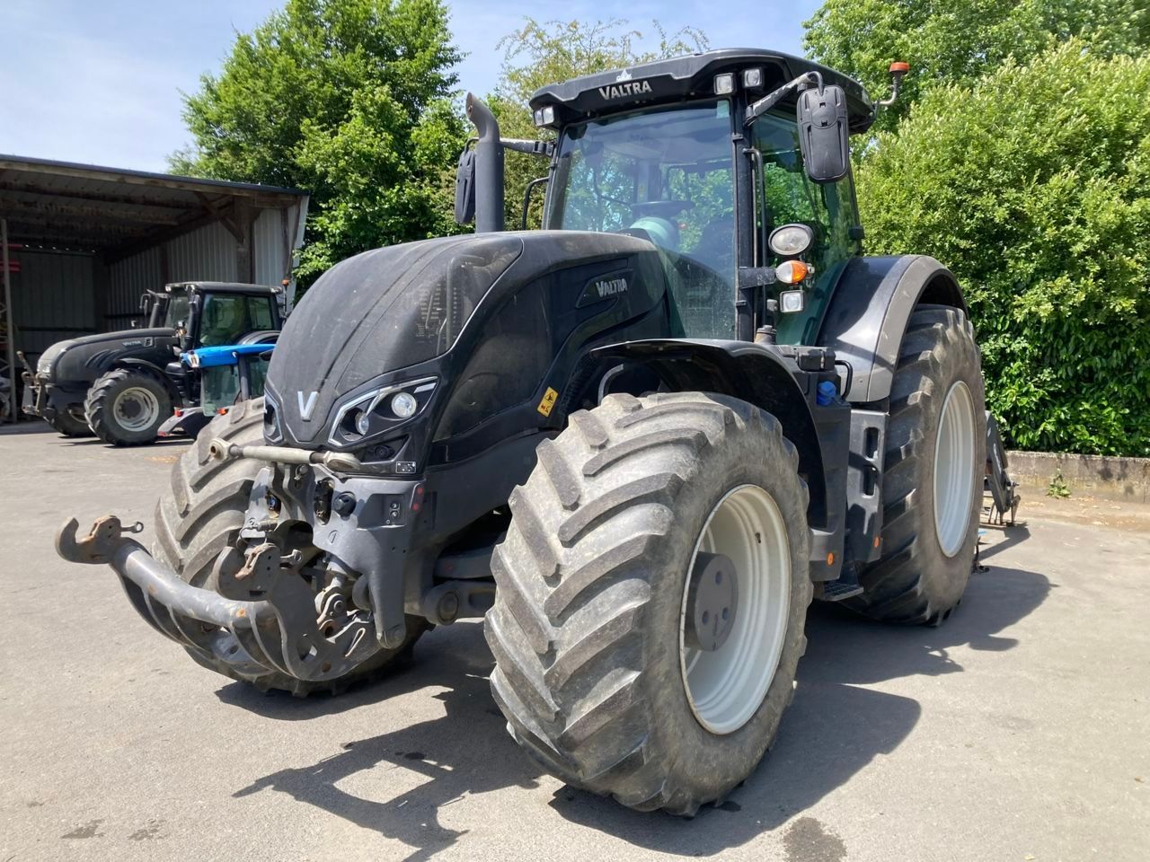 Valtra S354 Tractor €137,500