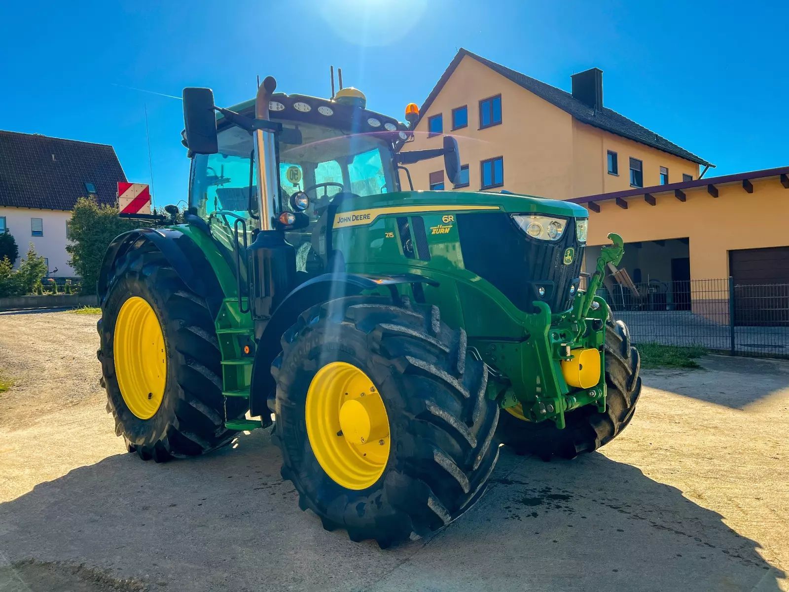 John Deere 6R 215 Traktor 167.000 €