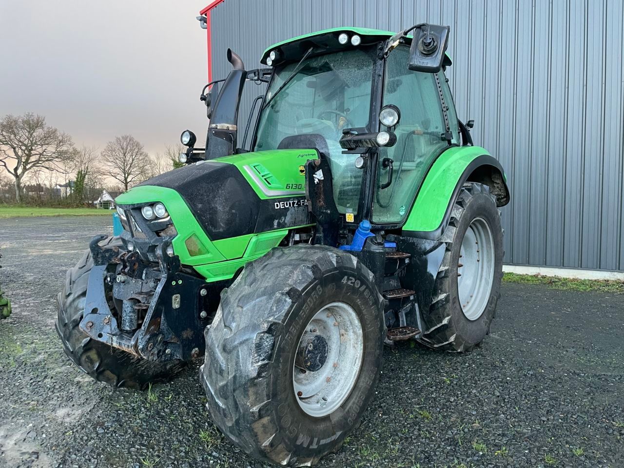 E-FARM: Deutz-Fahr 6130.4 TTV - Tracteur - id BYUPQ5L - Année: 2015 - Lecture du nombre d'heure: 6 000,Puissance du moteur (chevaux): 130,France