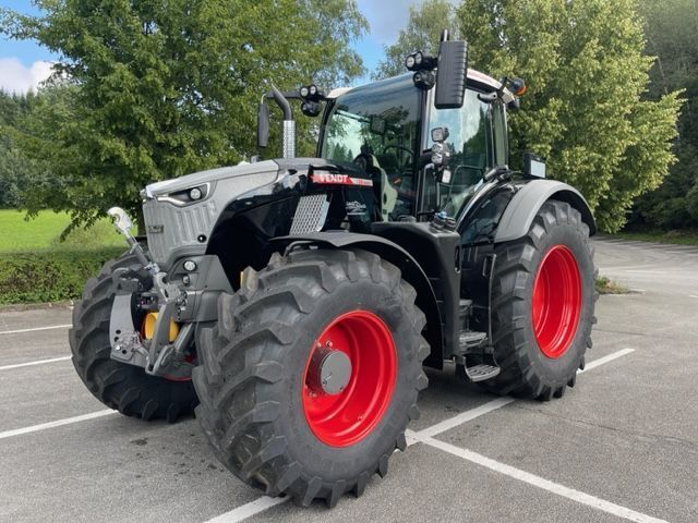 E-FARM: Fendt 728 Vario ProfiPlus - Traktor - id Z9K565T - 308.325 € - Baujahr: 2023 - Abgelesene Motorstunden: 14,Motorleistung (PS): 283,Österreich