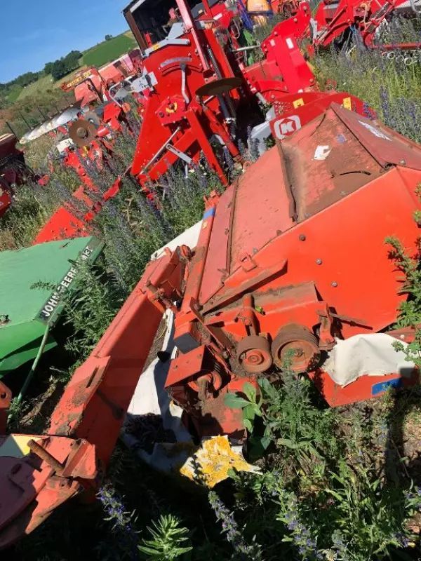 E-FARM: Kuhn fc250c - Faucheuse - id XG4BJJ4 - Année: 1998 - France