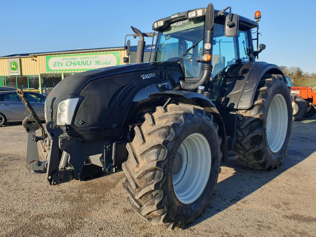 E-FARM: Valtra T203 - Tracteur - id T4PLGVZ - 49 000 € - Année: 2013 - Lecture du nombre d'heure: 6 525,Puissance du moteur (chevaux): 200,France