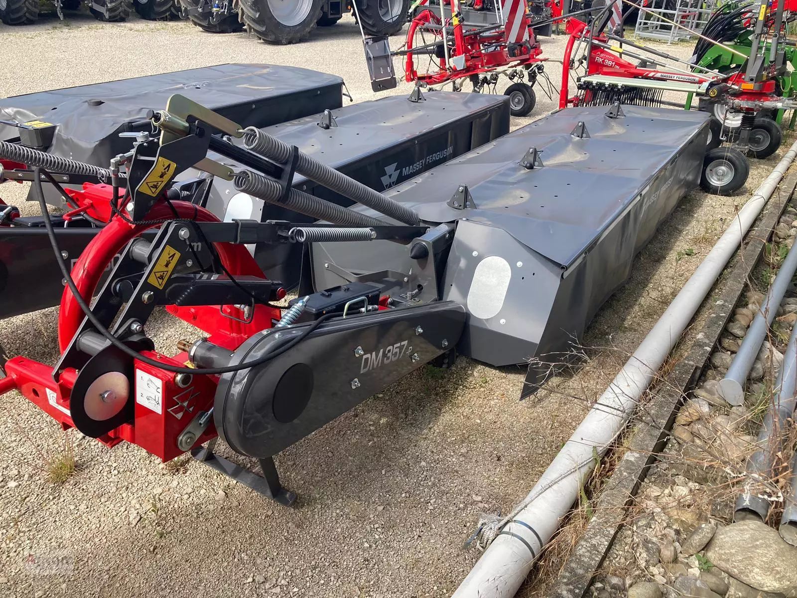 E-FARM: Massey Ferguson DM357 P - Faucheuse - id 1AZI1BN - 9 100 € - Année: 2023 - Allemagne