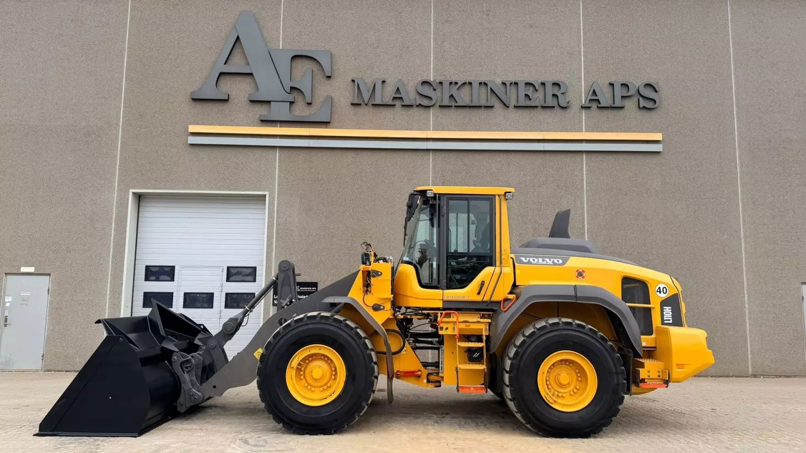 VOLVO l 110 h lang bom Gummiged 173.303 €