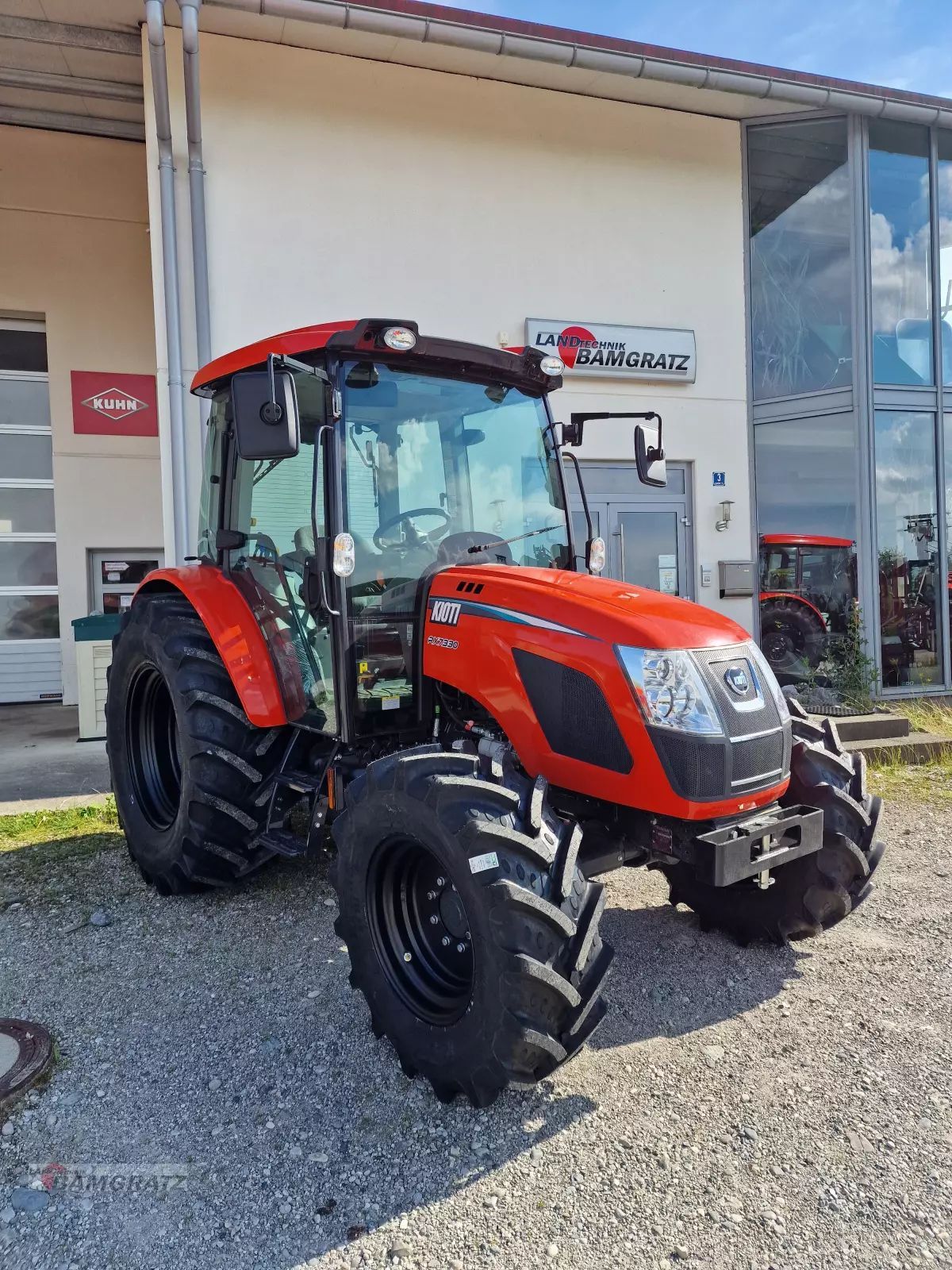 Kioti rx 7330 Tractor €33,605
