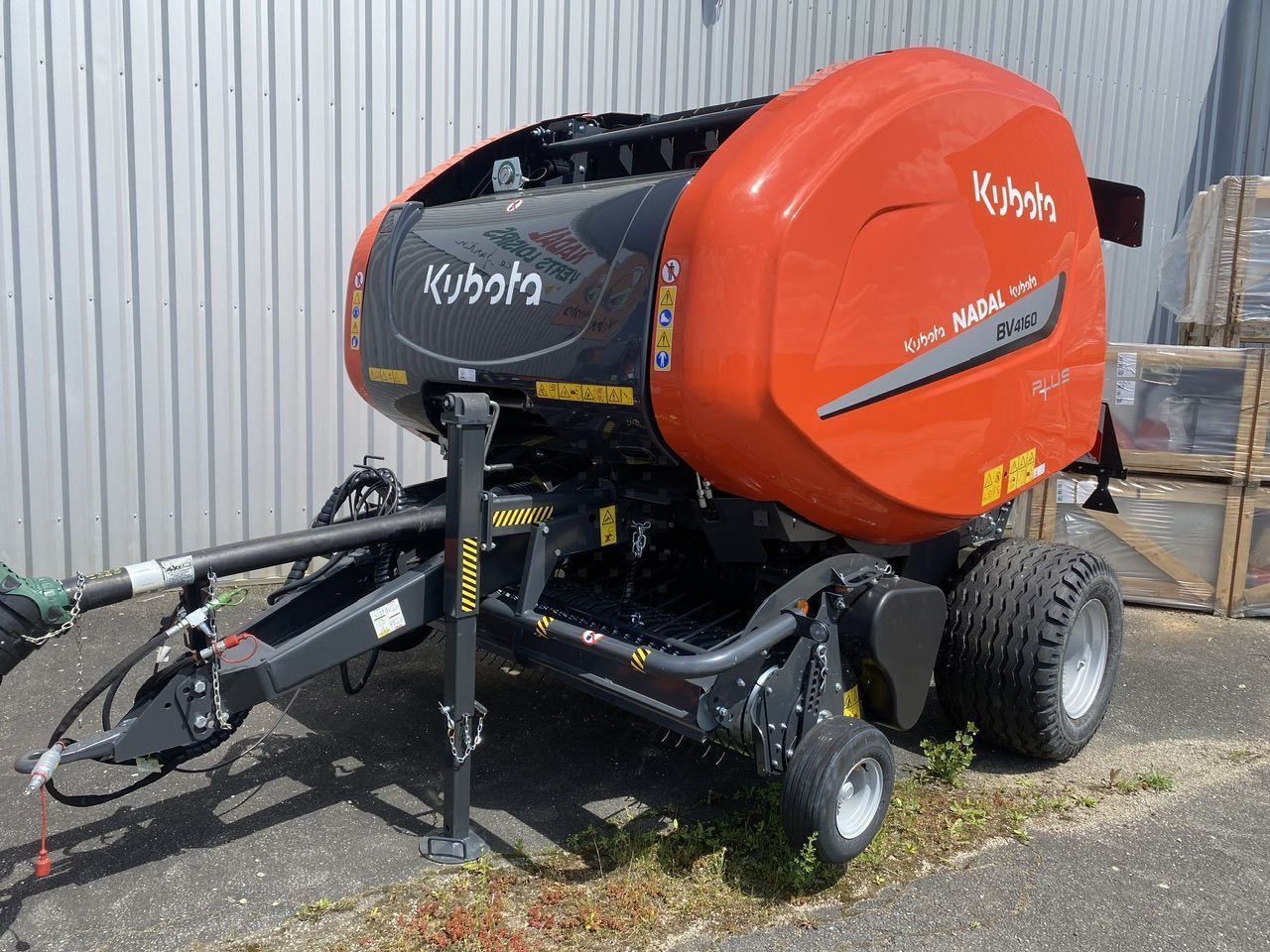E-FARM: Kubota BV4160 - Presse à balles - id H2KCGHB - Année: 2023 - France
