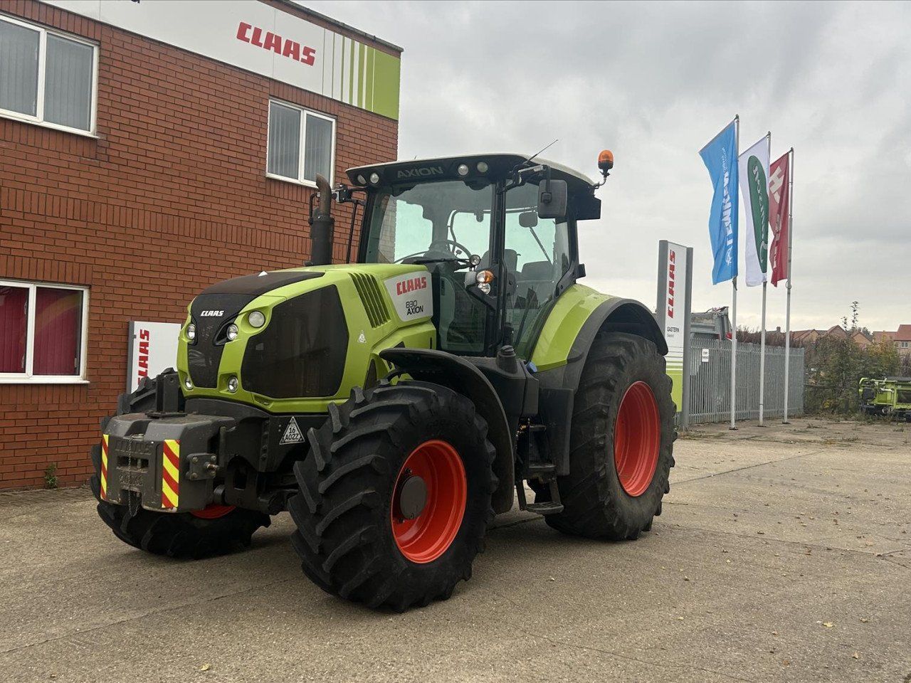 E-FARM: Claas Axion 830 - Traktor - id RFTIVIM - 66.852 € - Baujahr: 2015 - Abgelesene Motorstunden: 3.238,Motorleistung (PS): 235,Vereinigtes Königreich