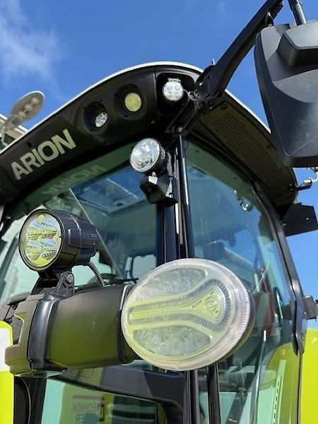 Claas Arion 630 CMATIC Tracteur
