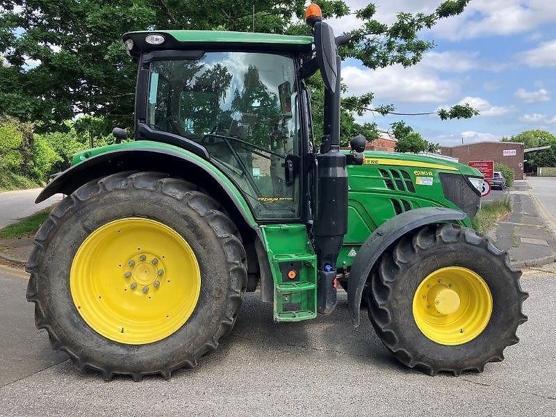 E-FARM: John Deere 6130 R - Traktor - id NSHCBP8 - 93.736 € - Baujahr: 2022 - Abgelesene Motorstunden: 1.640,Motorleistung (PS): 130,Vereinigtes Königreich