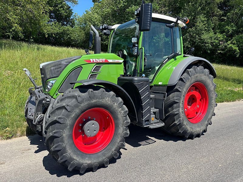 Fendt 724 Vario Tractor €160,000