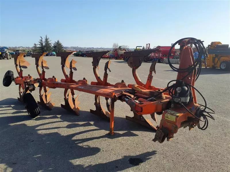 E-FARM: Kuhn vm120-5 - Pług - id P282AEB - 6000 € - Rok produkcji: 1999 - Francja