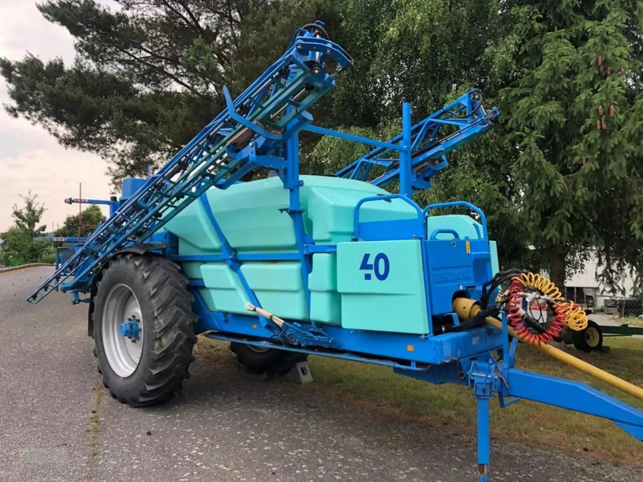 E-FARM: Berthoud maxe 40 ax/ 25m anhängespritze - Pulvérisateur - id 6HVNKJ5 - 12 800 € - Année: 2002 - Allemagne