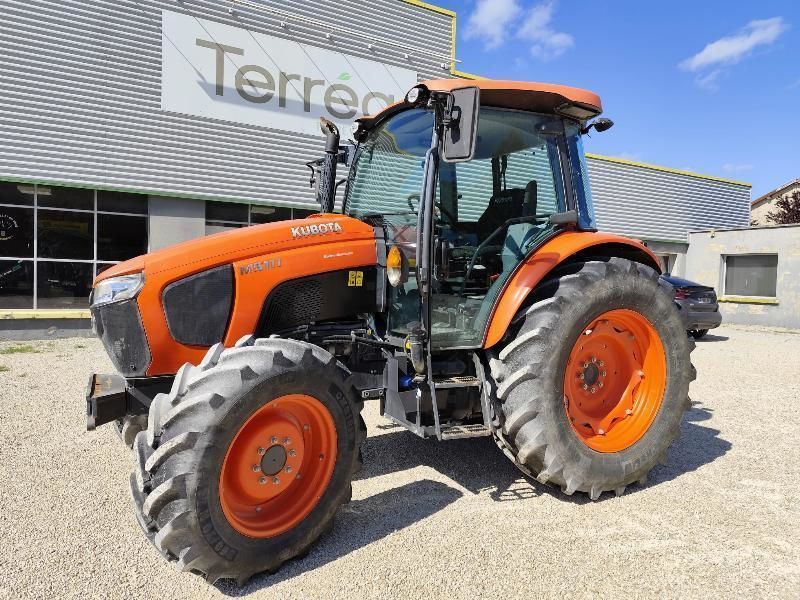 E-FARM: Kubota M5111 - Tracteur - id 2DJLWJK - 35 000 € - Année: 2020 - Lecture du nombre d'heure: 1 680,Puissance du moteur (chevaux): 110,France