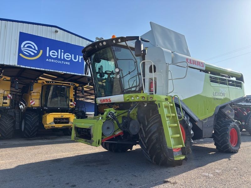 Claas Lexion 750 Kombajn zbożowy 210 000 €