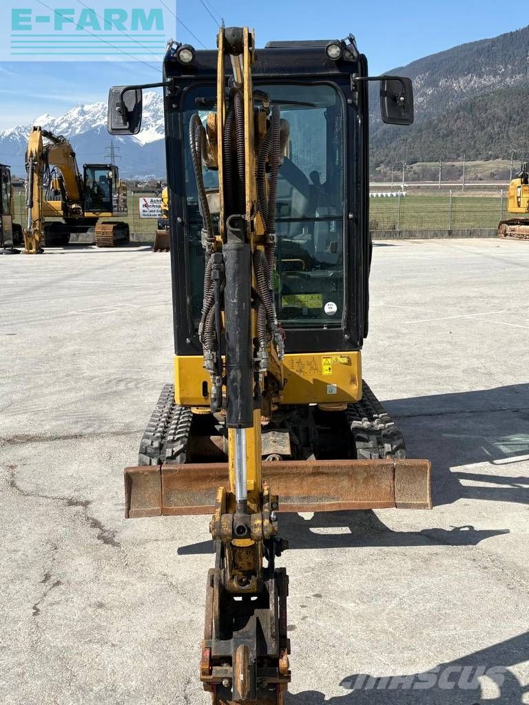 Caterpillar 301.8 Mini-pelle 18 000 €