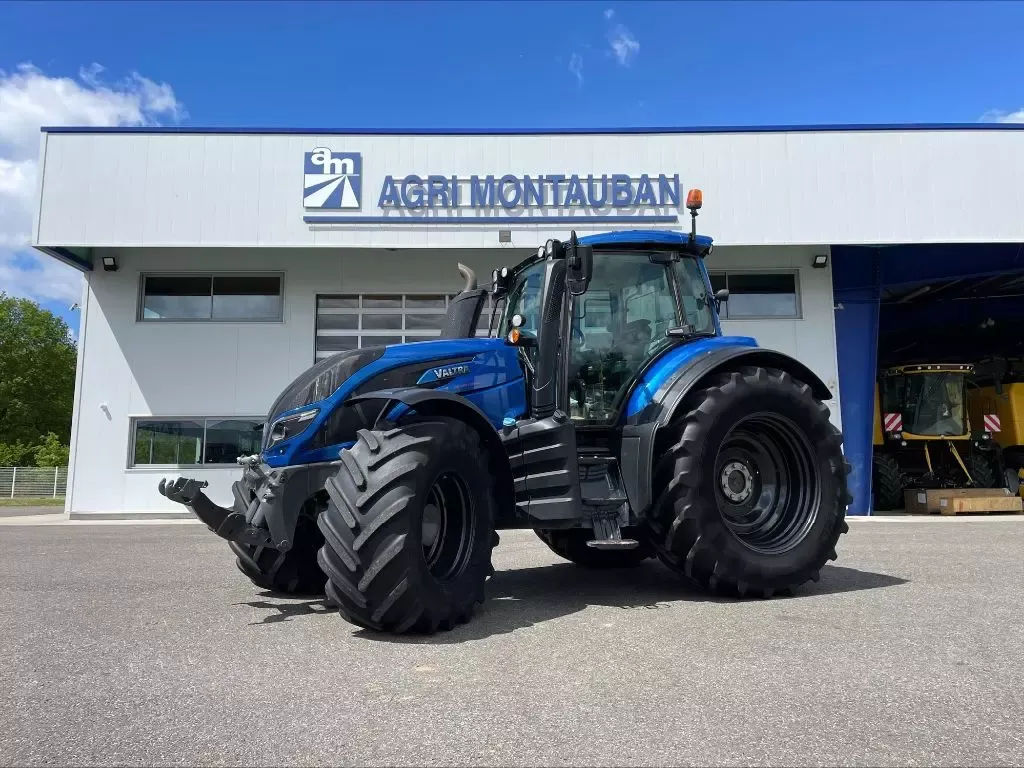 E-FARM: Valtra T214 Direct - Tractor - id DXB4IKV - €110,000 - Year of construction: 2021 - Engine hours: 1,800,Engine power (HP): 214,France