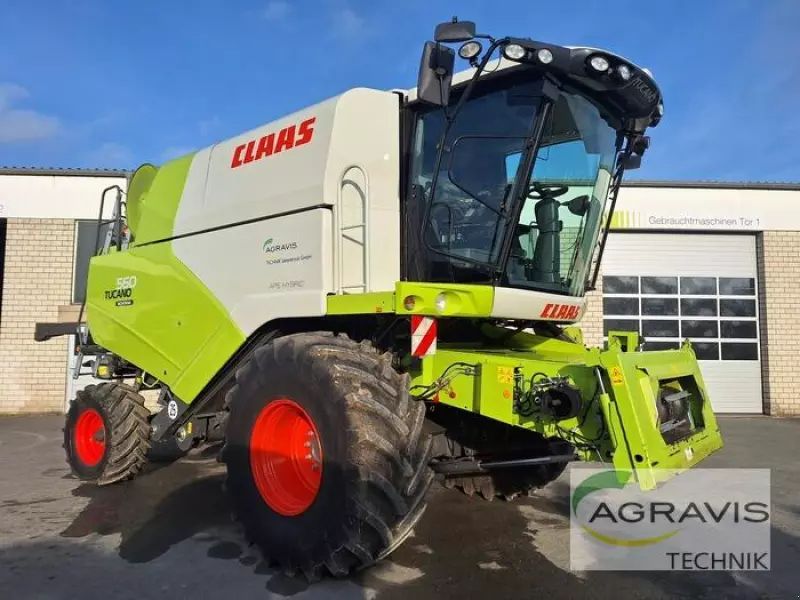 Claas Tucano 560 Montana Combine harvester €225,000