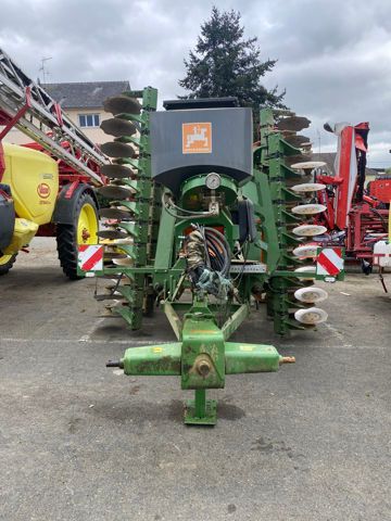 E-FARM: Amazone catros + 5002-2ts - Cultivador - id AY5FKKU - 29.000 € - Año: 2016 - Francia
