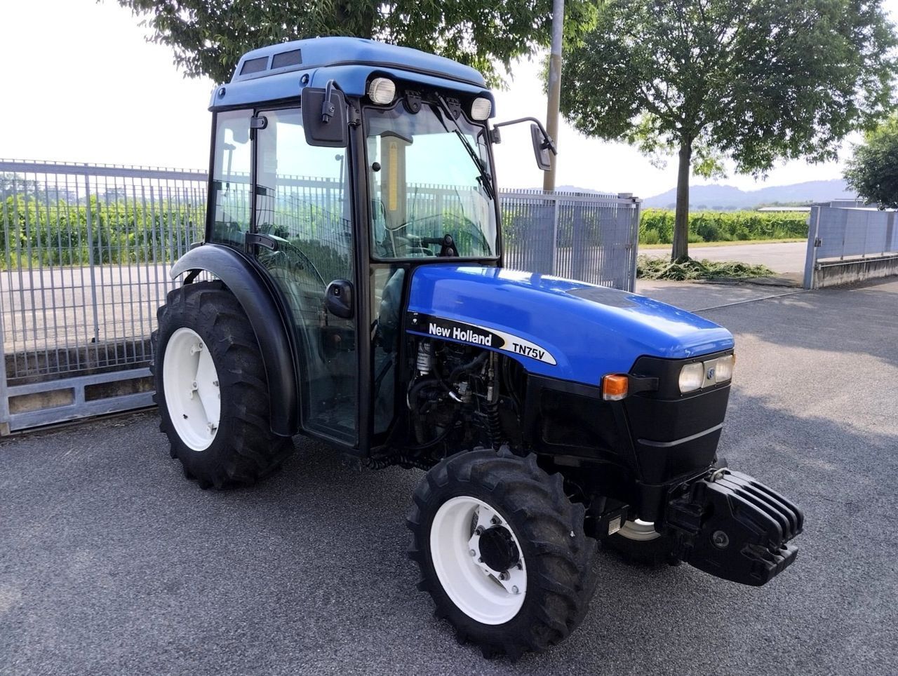 New Holland TN 75 V Tractor 17.990 €