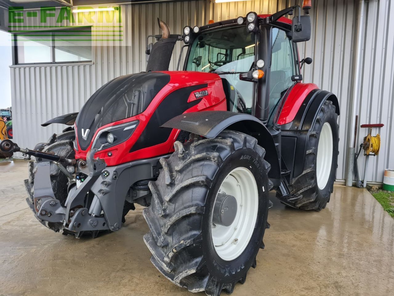Valtra T214 Versu Tractor €66,500