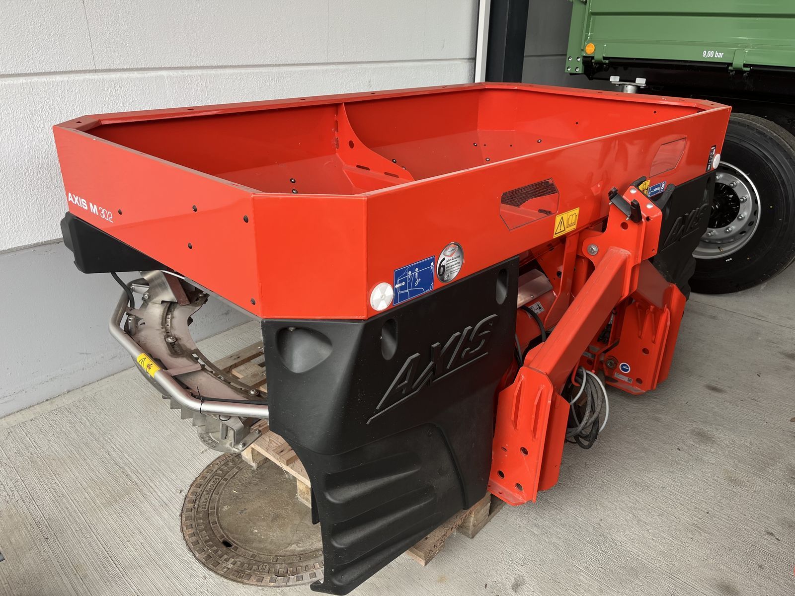 E-FARM: Rauch axis m 30.2 emc + w isobus - Düngerstreuer - id LUUQLIL - 15.750 € - Baujahr: 2022 - Österreich