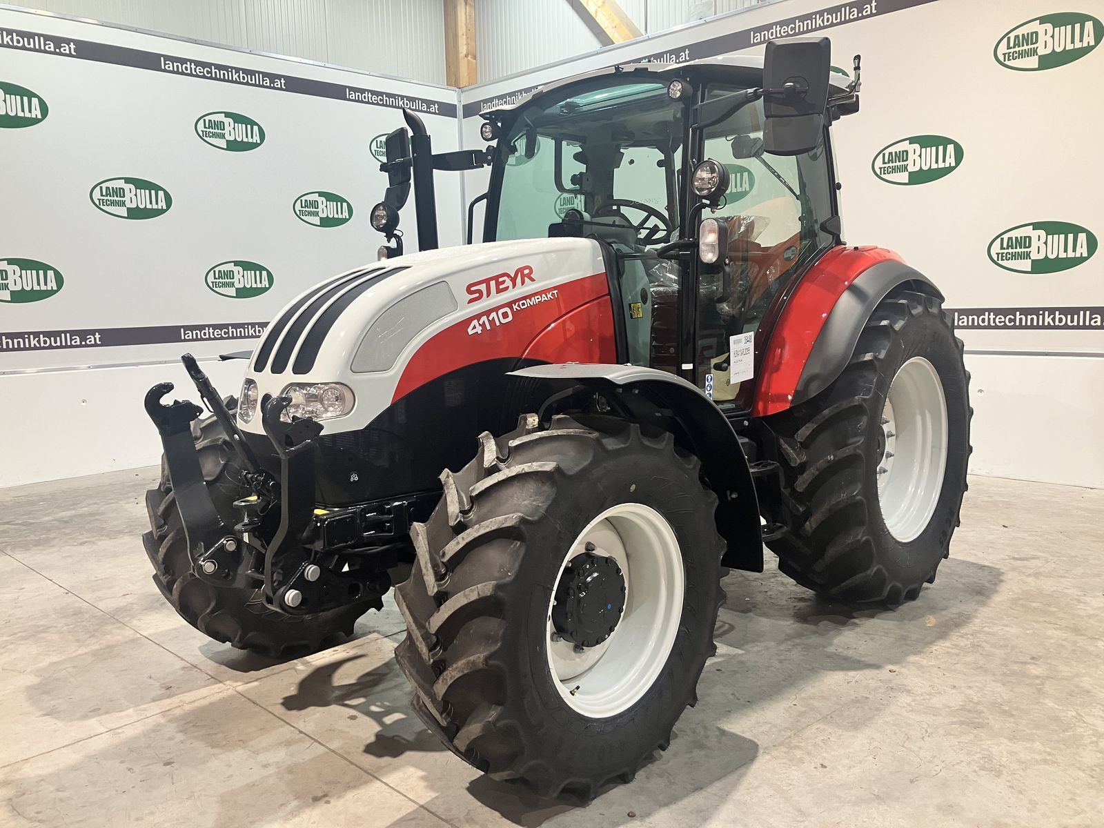 Steyr Kompakt 4110 Traktor 64 584 EUR