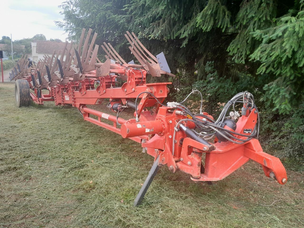 GREGOIRE BESSON spsfz9 Pług 18 000 €
