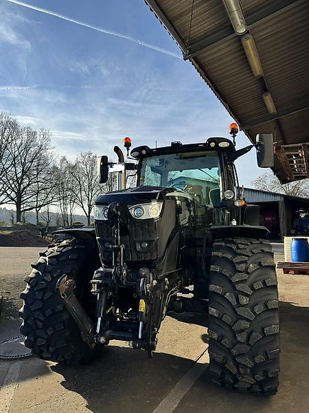 John Deere 6155 R Tractor €122,000
