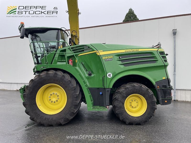 John Deere 8400 Self propelled forage harvester €249,000