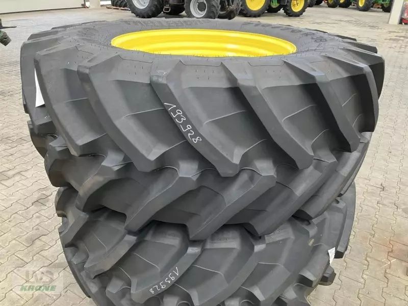 TRELLEBORG 710/70r38 Wheel and track €5,900