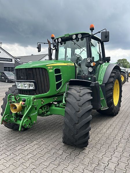 John Deere 6830 Premium Trattore