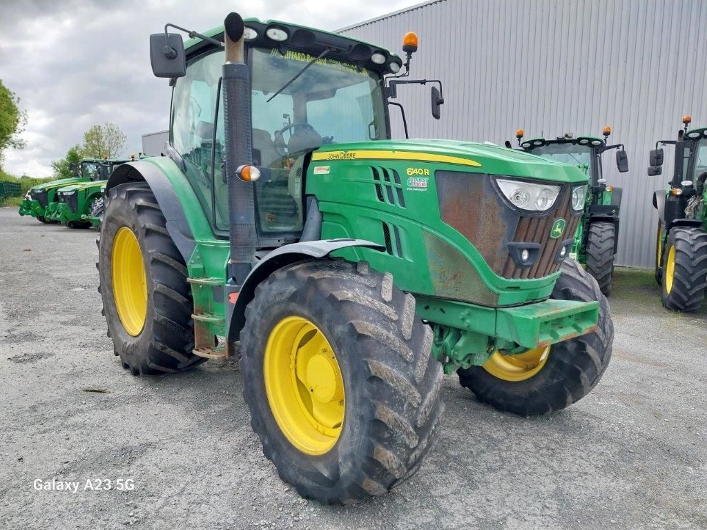 E-FARM: John Deere 6140 R - Traktor - id ABPUECV - 45 000 € - Rok produkcji: 2015 - Motogodziny: 6384,Moc silnika: 140,Francja