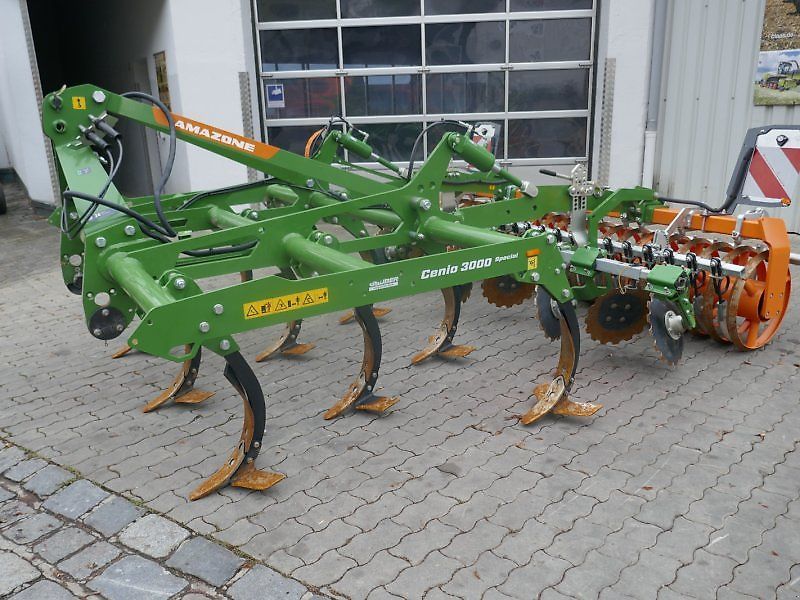 E-FARM: Amazone cenio 300 - wenig eingesetzte maschine - Cultivator - id G5PXRPF - €14,350 - Year of construction: 2023 - Germany