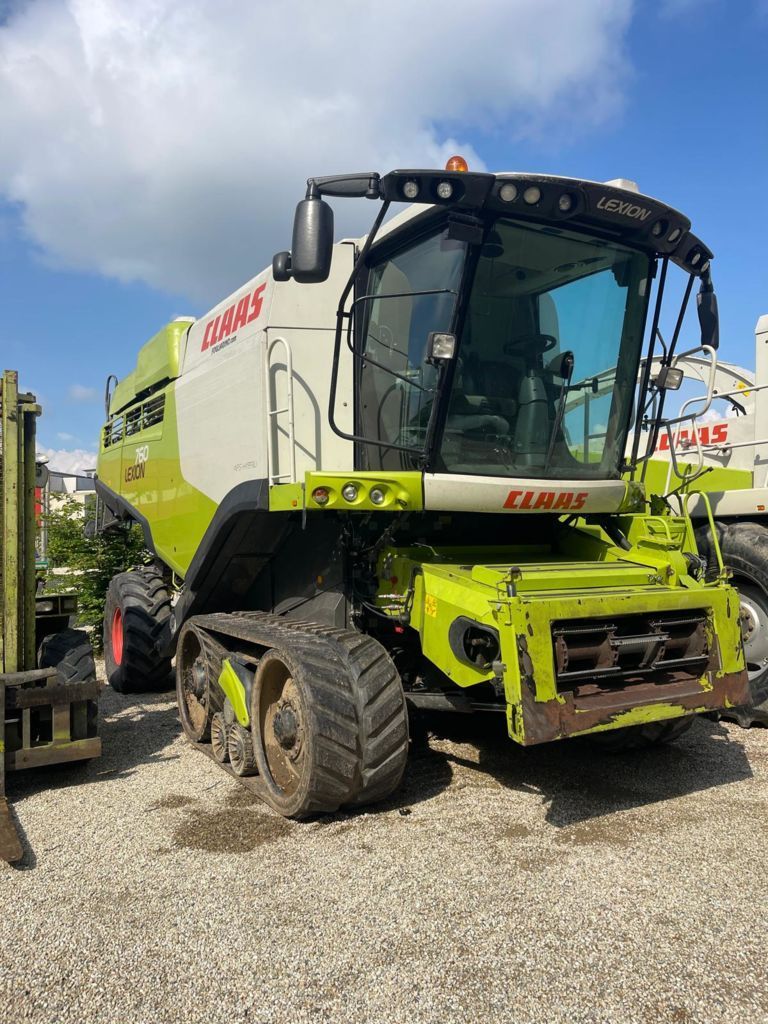 E-FARM: Claas Lexion 760 - Kombájn - id YY2QU3L - Gyártási év: 2017 - Üzemóra (motor): 3500,Olaszország